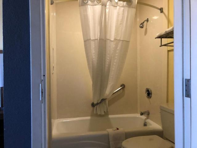 Days Inn by Wyndham Hayward Airport