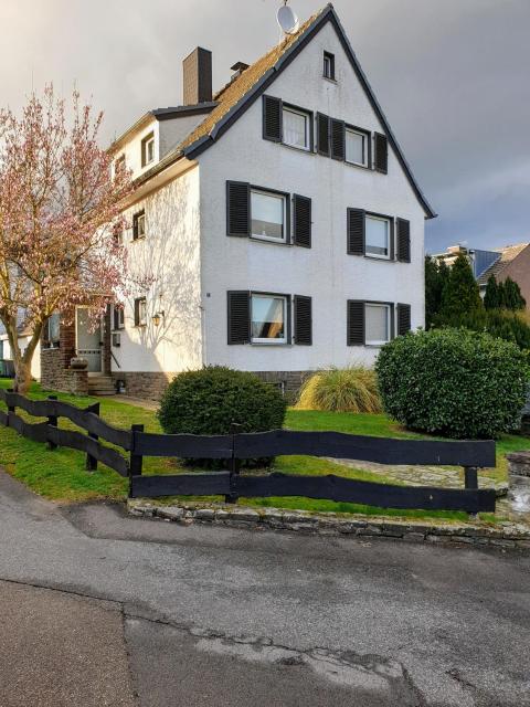 Ferien- Messewohnung nähe Köln-Messe Flughafen Bonn