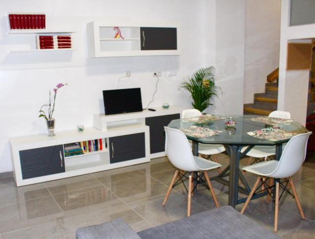 Apartamento Luminoso cerca de la PLAYA y PUERTO