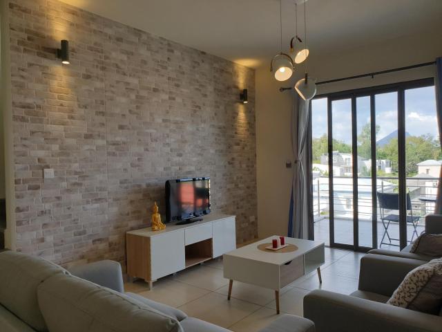 Luxury Westwood Penthouse with private Roof top and Common pool Ref 15847