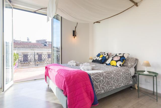 Central Apartment with terrace near teatro Massimo