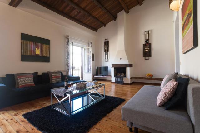 Large terrace apartment near Politeama