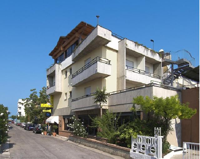 Ristorante Hotel Lucia - 100 mt dal mare