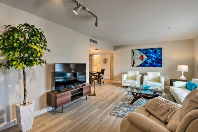 3 Mi to ASU: Tempe Getaway w/ Heated Pool
