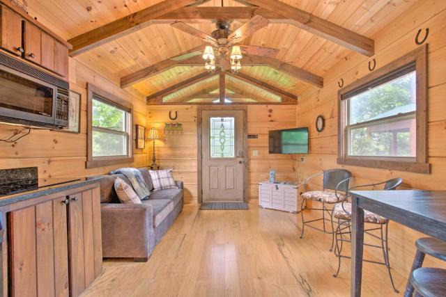 Year-Round Adventure! Rustic Cabin in Mill Spring