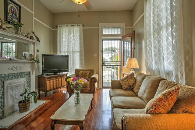 Walk to River, Tram & Zoo: Classic NOLA Home!