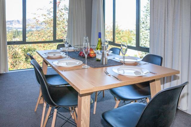 Treetop Lodge - Acheron Holiday Home