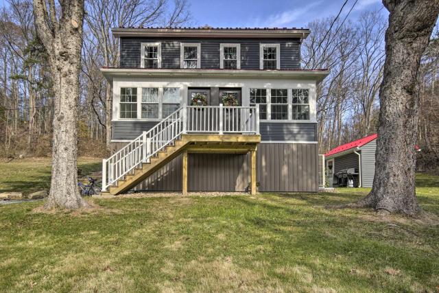 Quiet Escape w/ Hot Tub, 5 Miles to Raystown Lake!