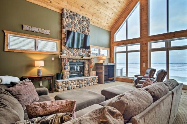 Hike & Ski! Family-Friendly Lake Mitchell Oasis
