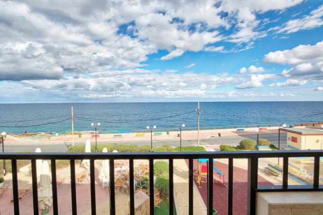 119/4 - Sea View Apartment - 3 bedrooms