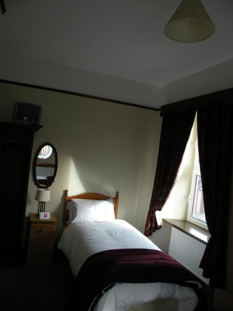 Buggle's Pub and Accommodation