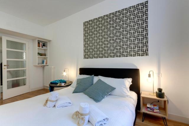 Costa San Giorgio Apartment by Mamo Florence
