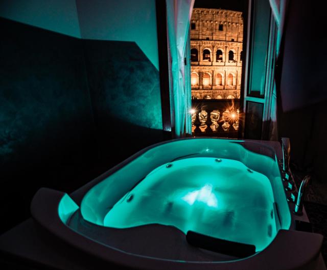 View Colosseo From Jacuzzi