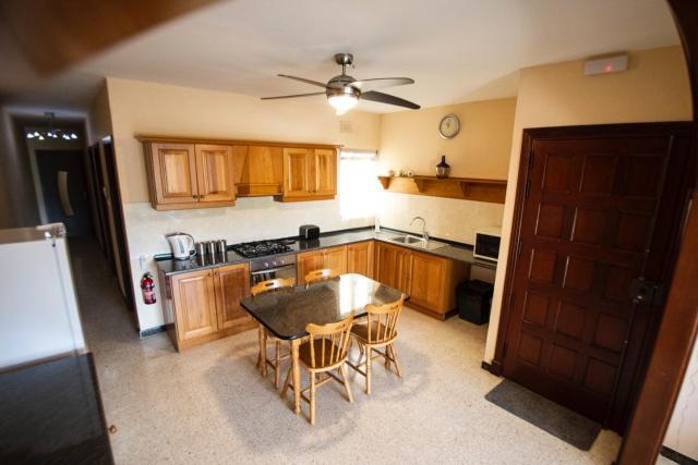 Apartment 5 mins away from the beach.