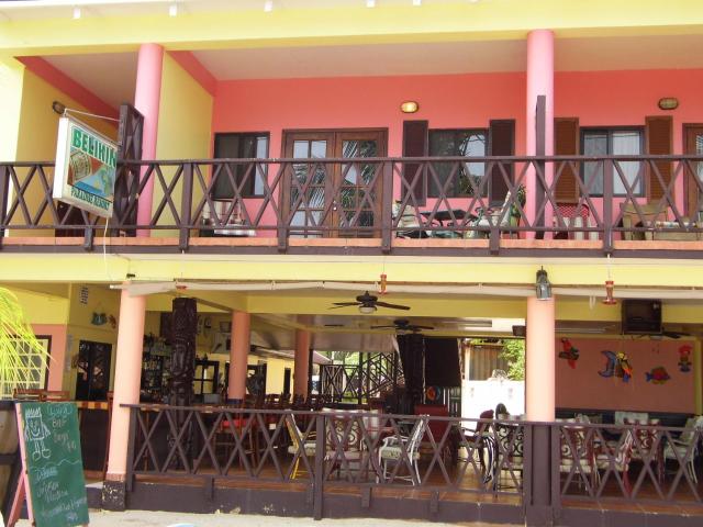 Alan's Paradise Hotel