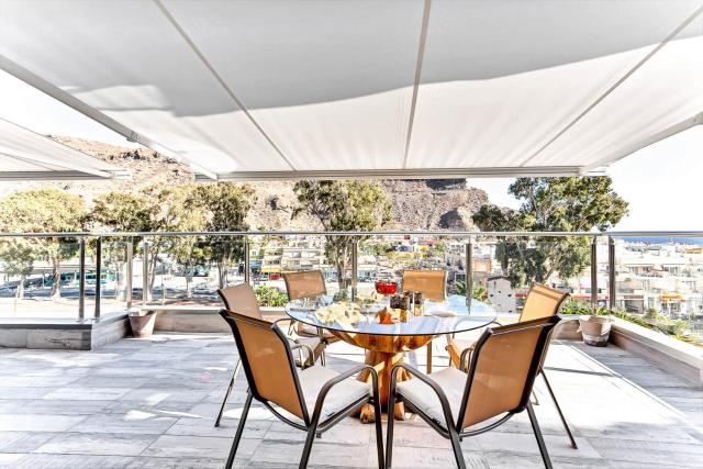 Luxury Penthouse Puerto de Mogan with great terrace and sea view