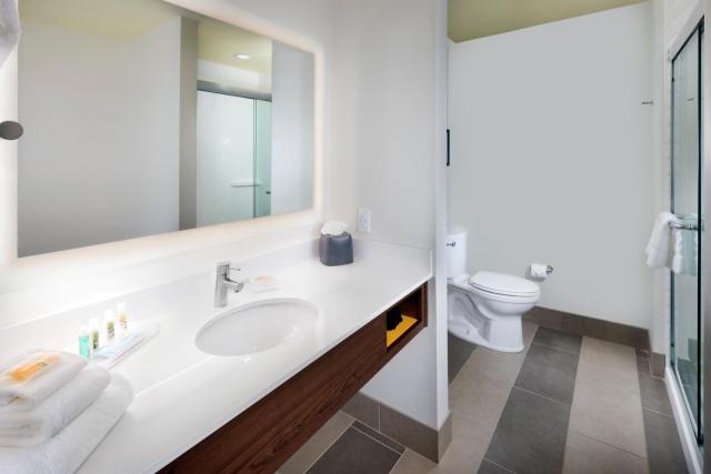 Holiday Inn & Suites Arden - Asheville Airport by IHG