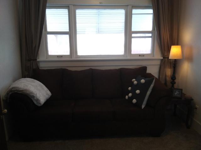 Bright and Cool Powell Apartment
