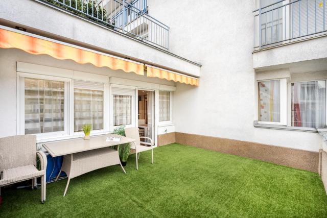 BpR Garay Suite with rooftop terrace & A/C