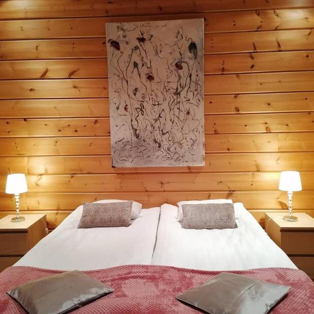 Santa's Little Village - Hotel Uitonniemi