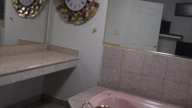 Laurel Inn