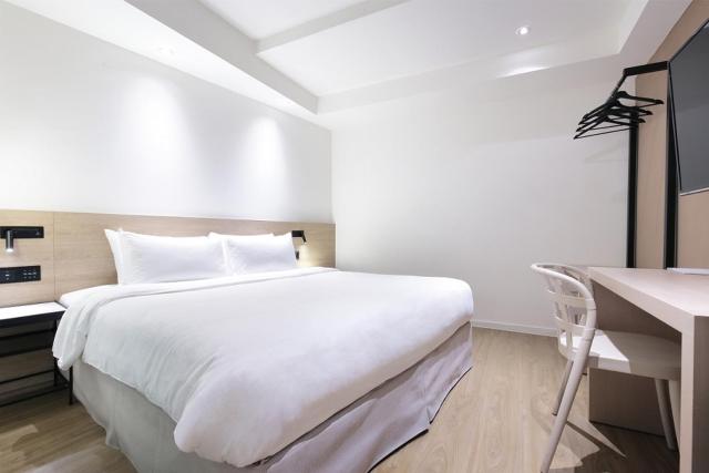 KEEBE Hotel