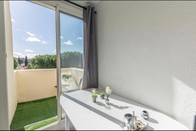 Grand appartement doté d'une terasse avec magnifique vue