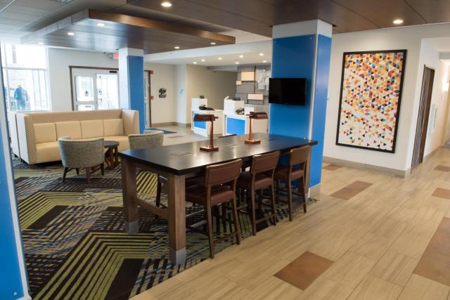 Holiday Inn Express & Suites - Dayton Southwest by IHG