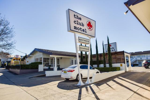 The Club Motel and Apartments
