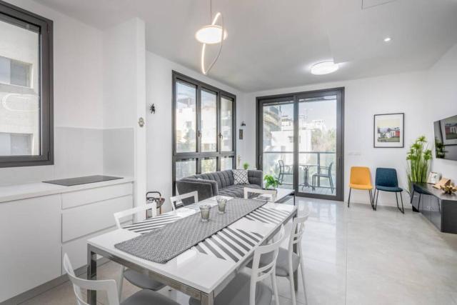Kerem Hateimanim Area-3 BR with Balcony
