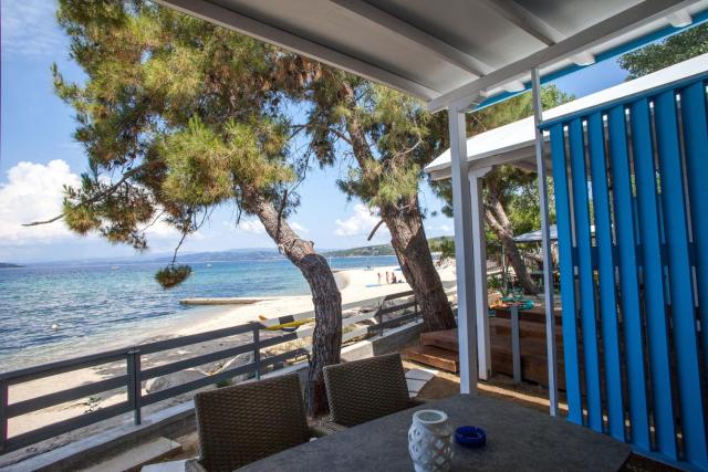OURANOUPOLI BUNGALOWS & CAMPING