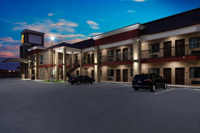 Super 8 by Wyndham Humble Houston Fallcreek