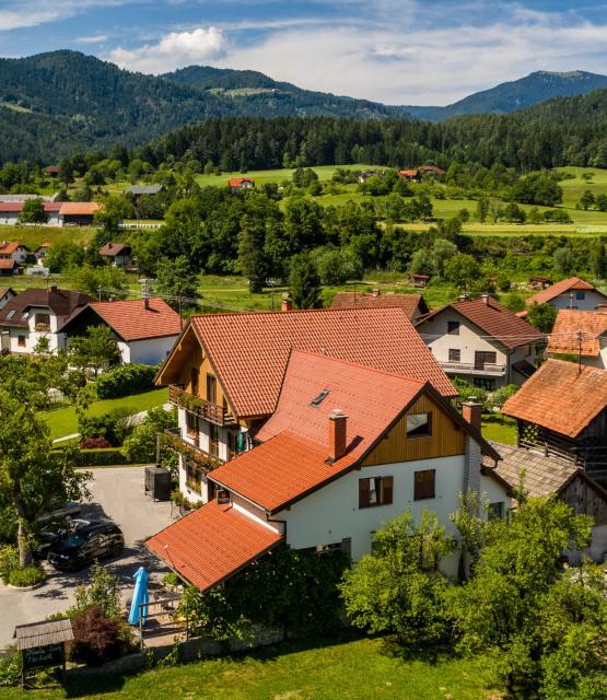 Rooms Pevc & Hostel Ljubno ob Savinji