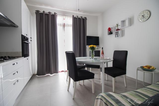 Mgarr Waterfront Cosy Apartment 3 by Ghajnsielem Gozo