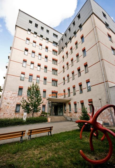 Hotel Kerpely