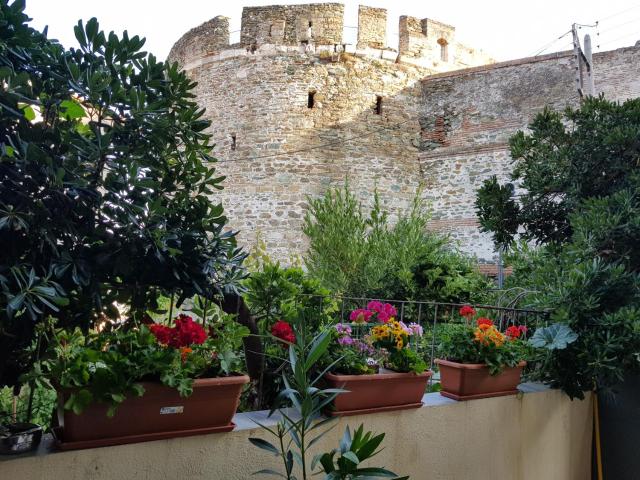 Frida's House in Old Town Thessaloniki
