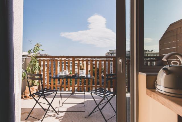 Acropolis View - Living Stone Sapphire Apartment