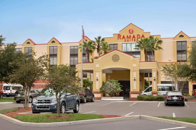 Ramada by Wyndham Suites Orlando Airport- Free Airport Shuttle