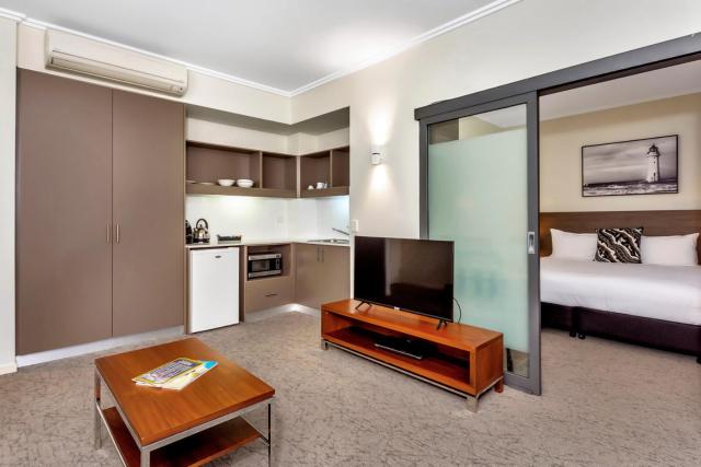 New Haus by Hougoumont Hotel, former Bannister 22