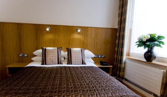 Blooms Hotel