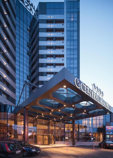 Central Plaza Hotel