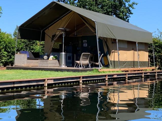 Glamping aan de Plas