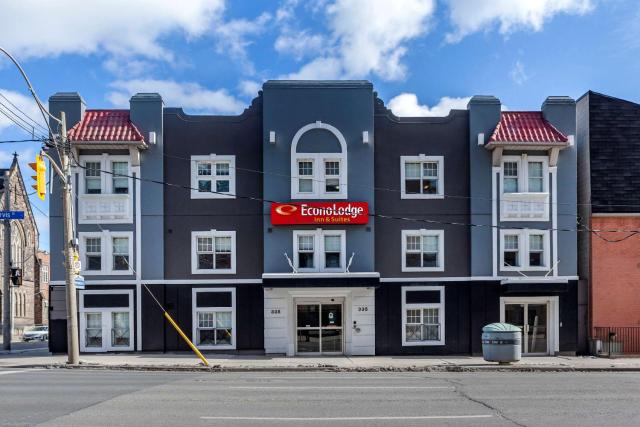 Econo Lodge Inn & Suites Downtown