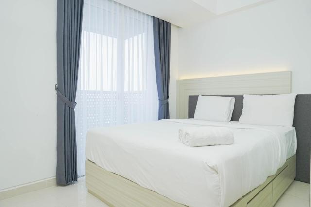 Relax and Comfy with Pool View at Studio West Vista Apartment By Travelio