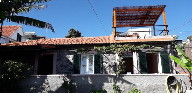 Louros House