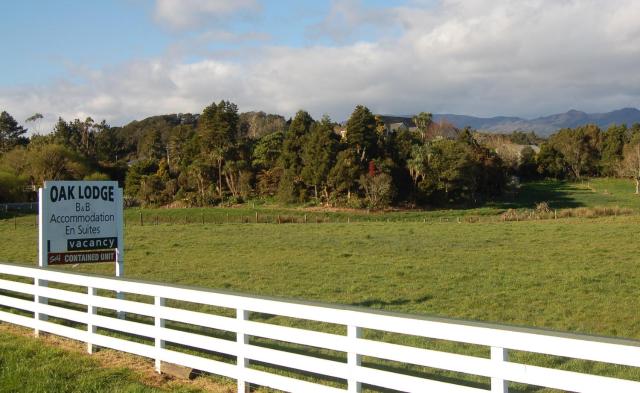 Oak Lodge