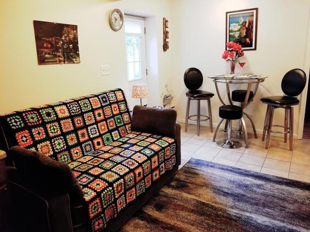 Private Retreat Apartment in DC