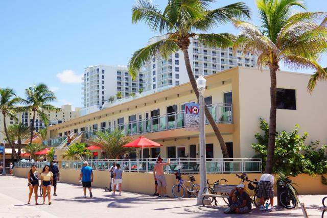 Diane Oceanfront Suites
