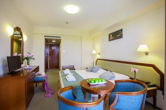 Aquamare Beach Hotel & Spa