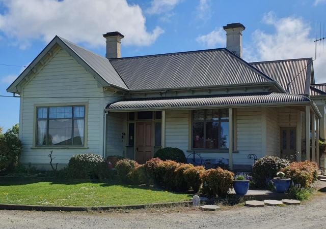 Century House B & B flatlette